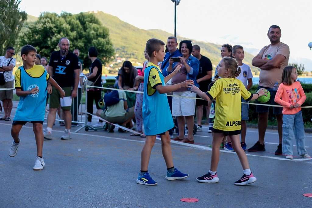 2 10 | Ракомет за секое дете