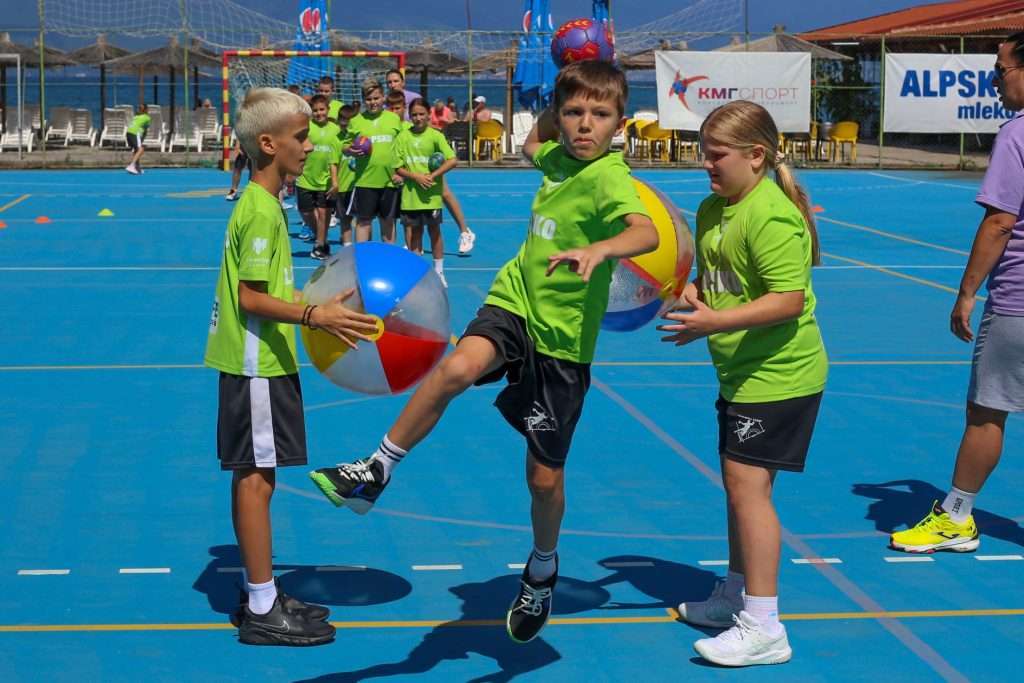 3 3 | Ракомет за секое дете