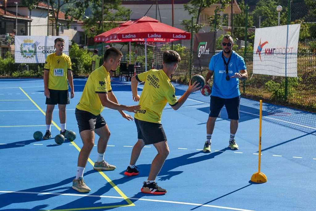 8 2 | Ракомет за секое дете